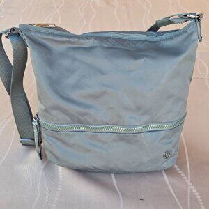 Lululemon Go Lightly Shoulder Crossbody Bag Green